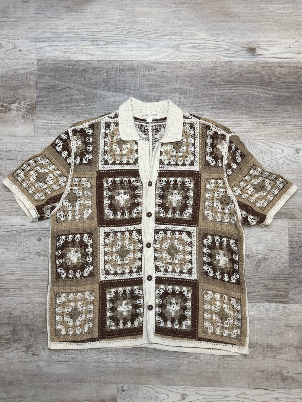 Morse Code Men's Granny Square Crochet Knit Notch Collar Shirt Size L
Brown/Tan